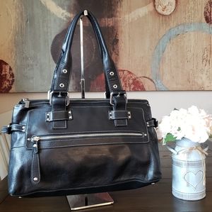 Perlina Black Leather Shoulder Bag